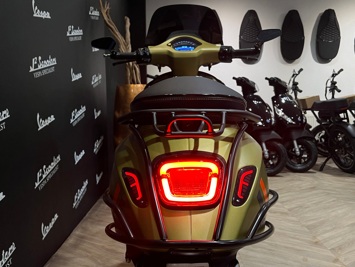 Vespa Sprint E5 FACELIFT VERDE AMBIZIOSO MATT