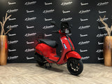 Vespa Sprint E5 FACELIFT rood Rosso Coraggioso (glans rood)