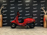 Vespa Sprint E5 FACELIFT rood Rosso Coraggioso (glans rood)