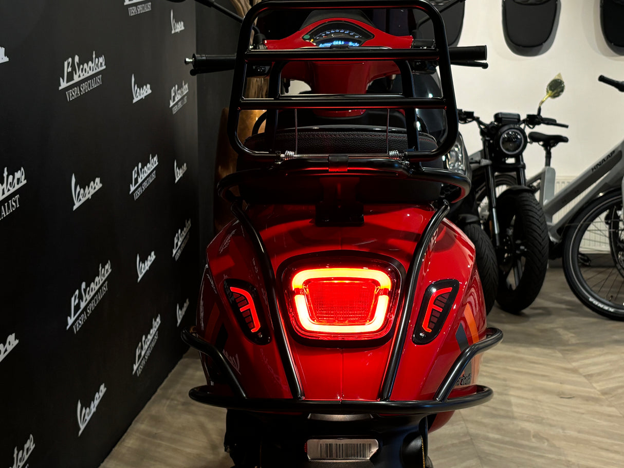 Vespa Sprint E5 FACELIFT Rosso Coraggioso Rood