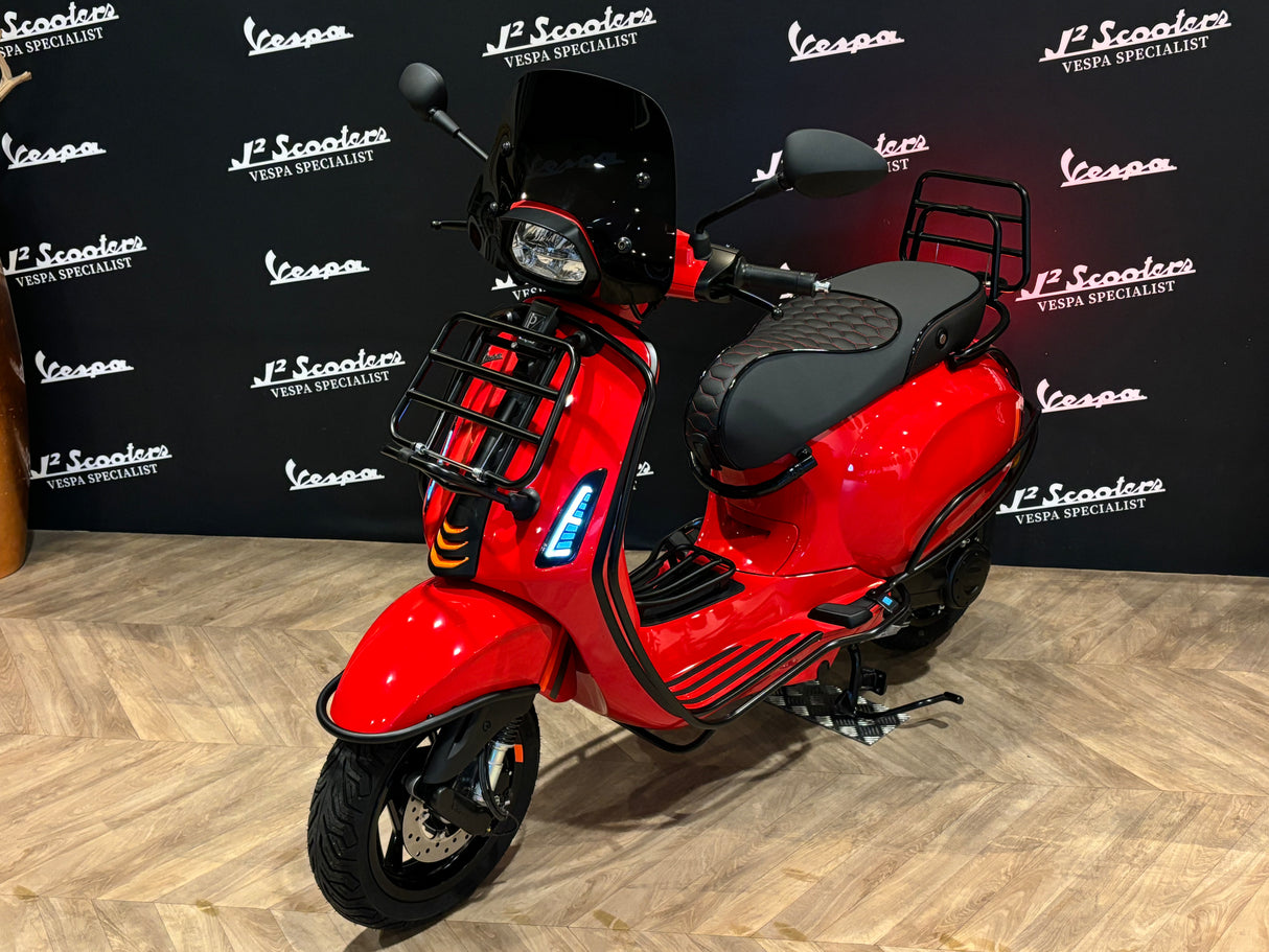 Vespa Sprint E5 FACELIFT Rosso Coraggioso Rood