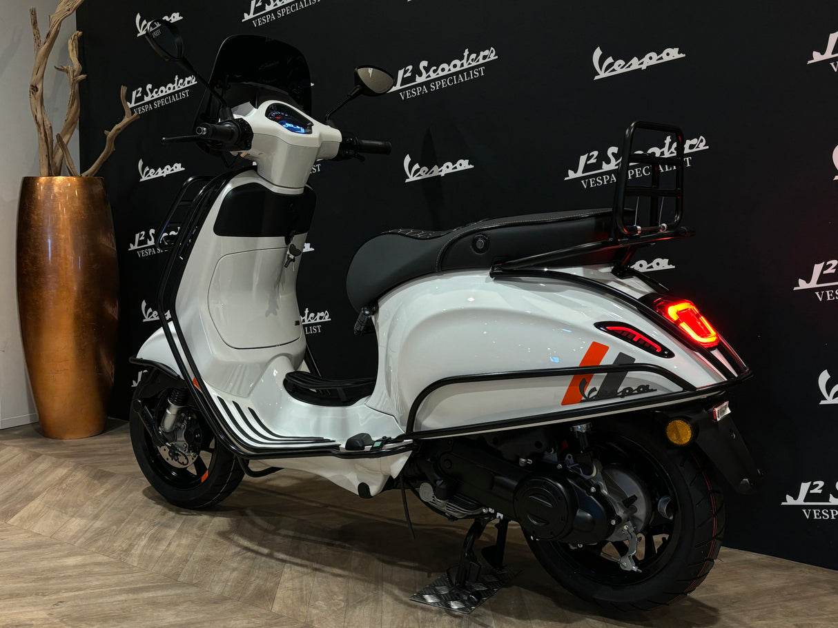 Valbeugelset achter Vespa Sprint/Primavera Origineel Mat Zwart