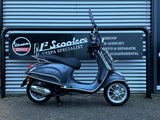 Vespa Primavera Touring Grijs Brom 9/2022 4462 km Full-Option