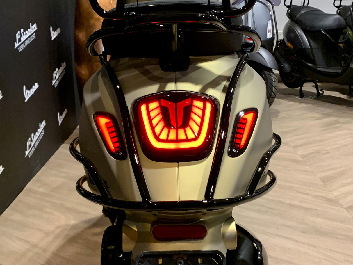 Vespa Sprint E5 FACELIFT DESIGNO GOLD