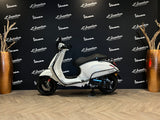 Vespa Sprint E5 FACELIFT wit BIANCO INNOCENZA