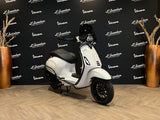 Vespa Sprint E5 FACELIFT wit BIANCO INNOCENZA