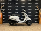 Vespa Sprint E5 FACELIFT wit BIANCO INNOCENZA